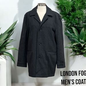 LONDON FOG Men’s Wool Blend Classic Single Breasted Coat in the Size Medium
